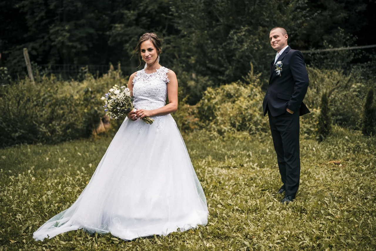 novomanželé při focení