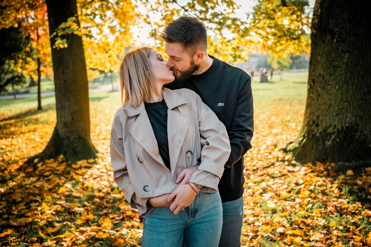 polibek v parku v Olomouci