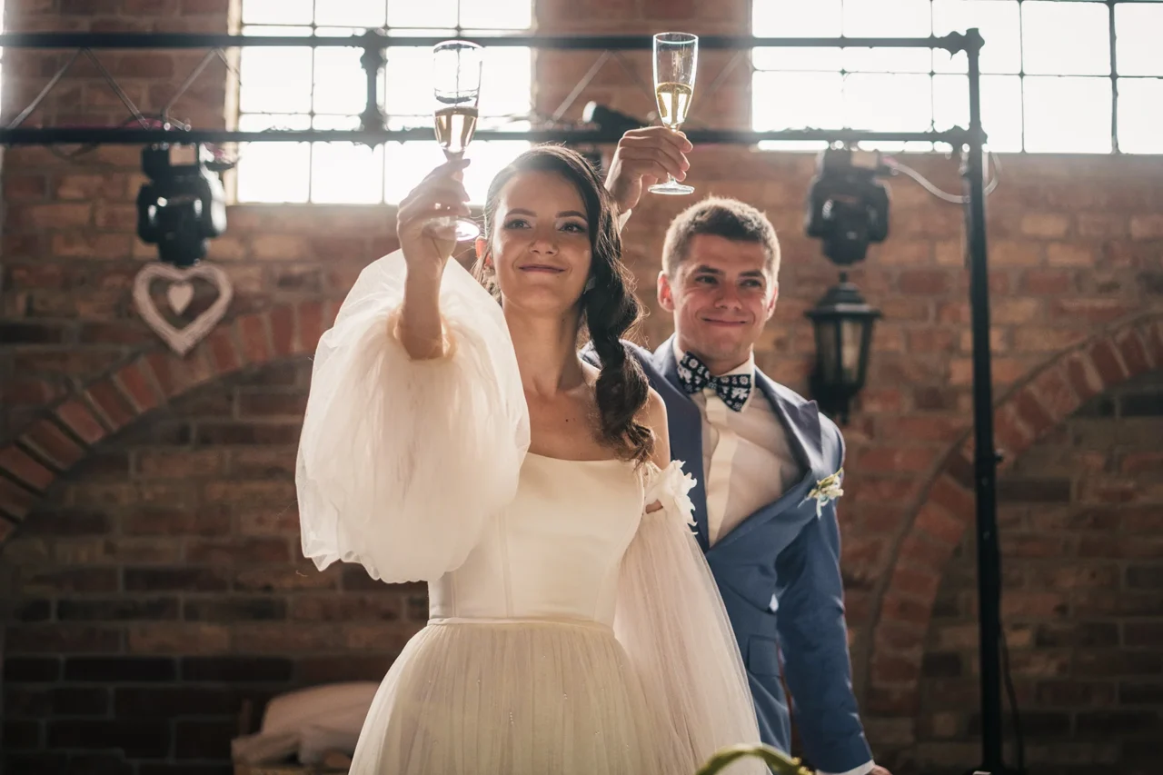 novomanželský přípitek