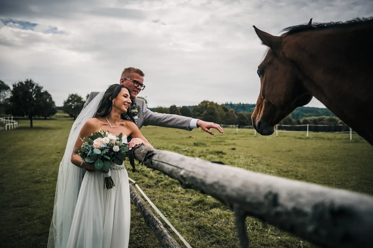 společné focení novomanželů